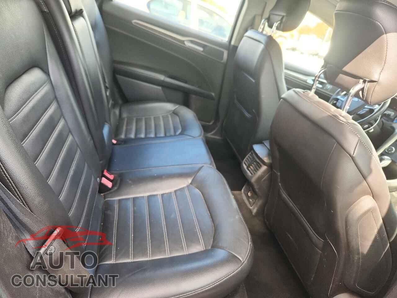 FORD FUSION 2014 - 3FA6P0H92ER258901