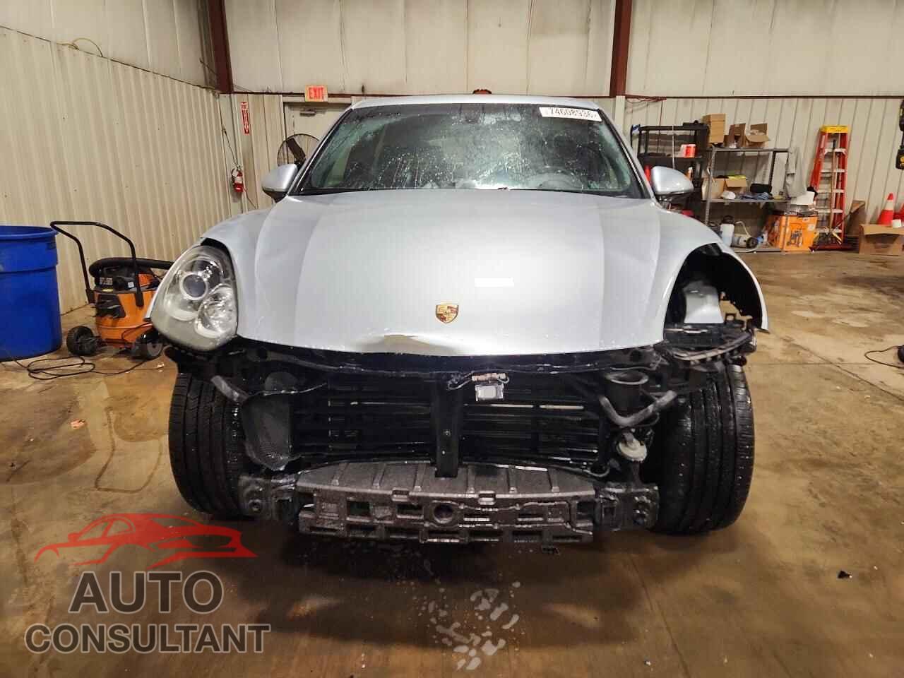 PORSCHE CAYENNE 2018 - WP1AA2A25JKA04790