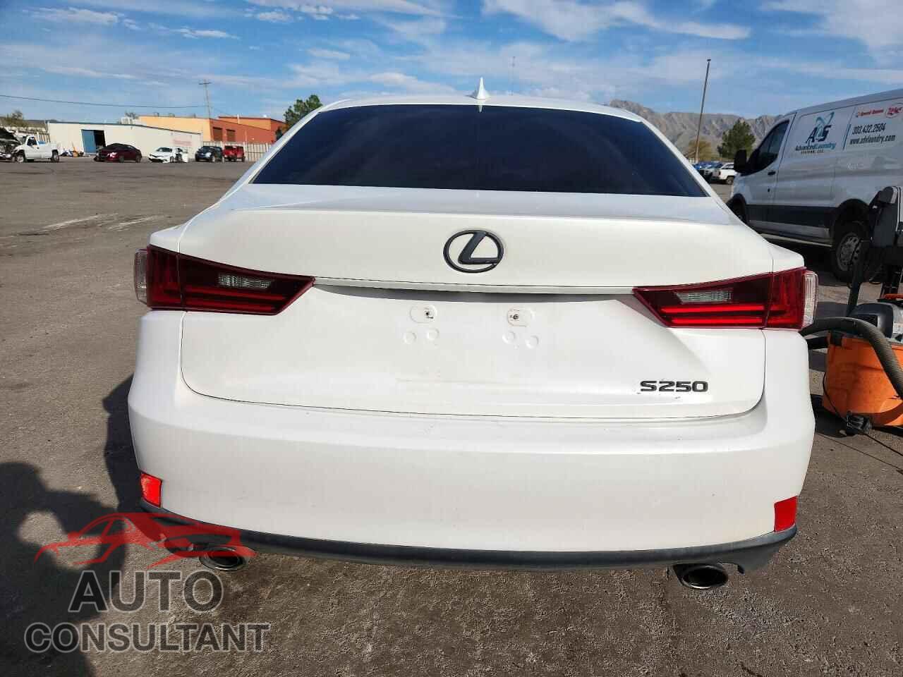LEXUS IS 2014 - JTHBF1D2XE5028650