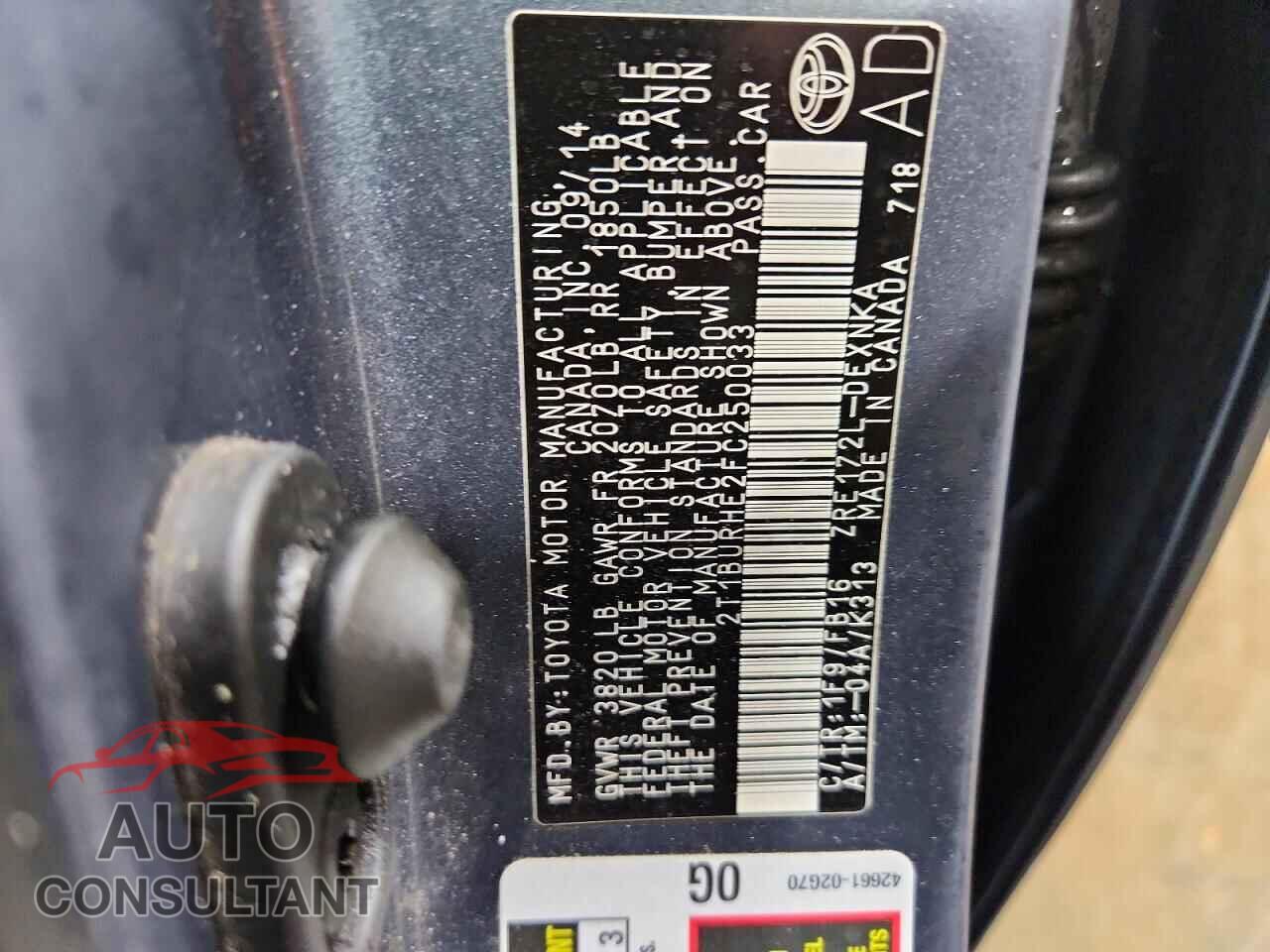 TOYOTA COROLLA 2015 - 2T1BURHE2FC250033