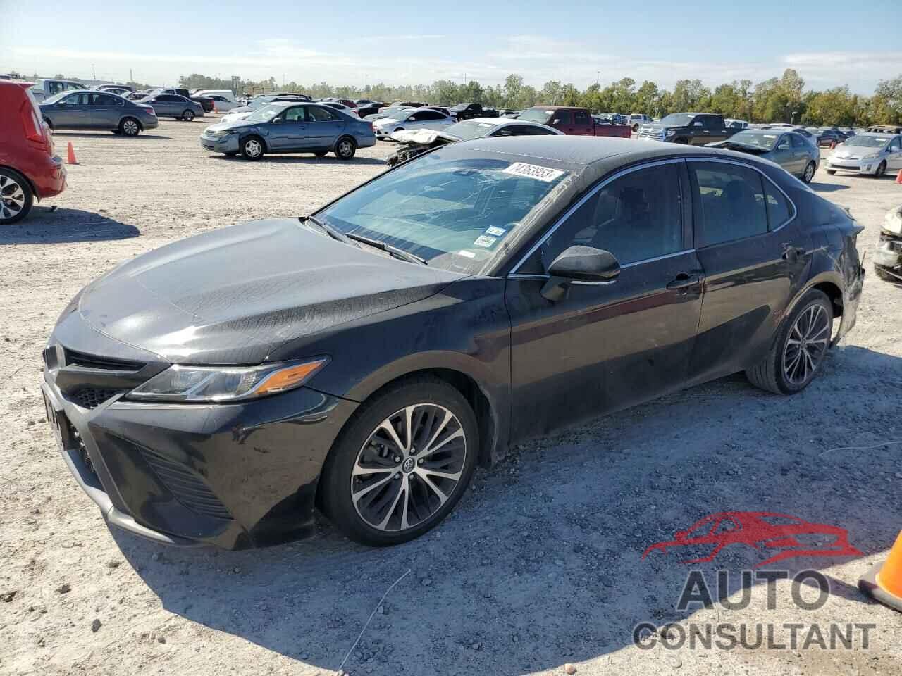 TOYOTA CAMRY 2018 - 4T1B11HK0JU134868