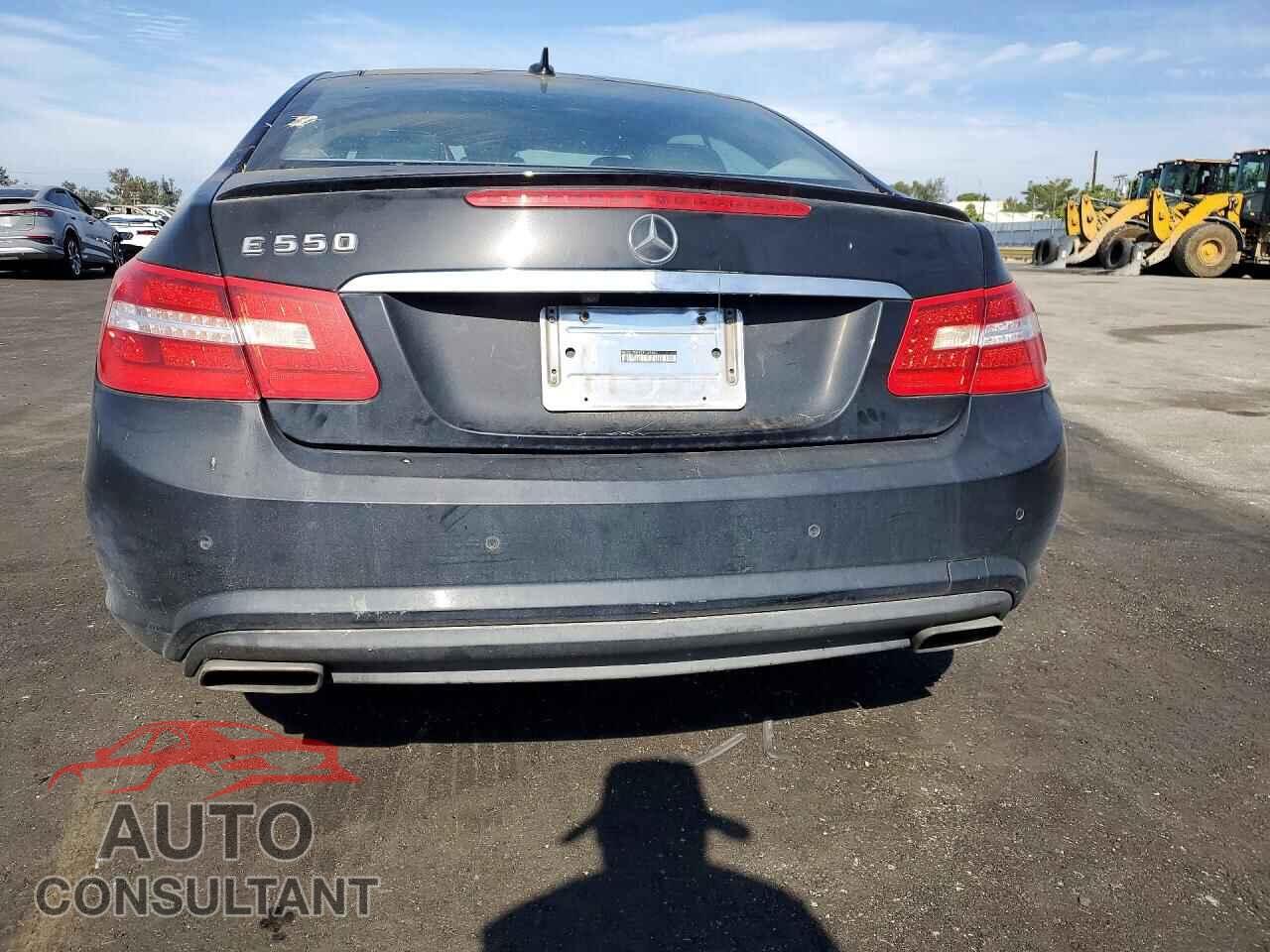 MERCEDES-BENZ E-CLASS 2012 - WDDKJ7DB9CF162842