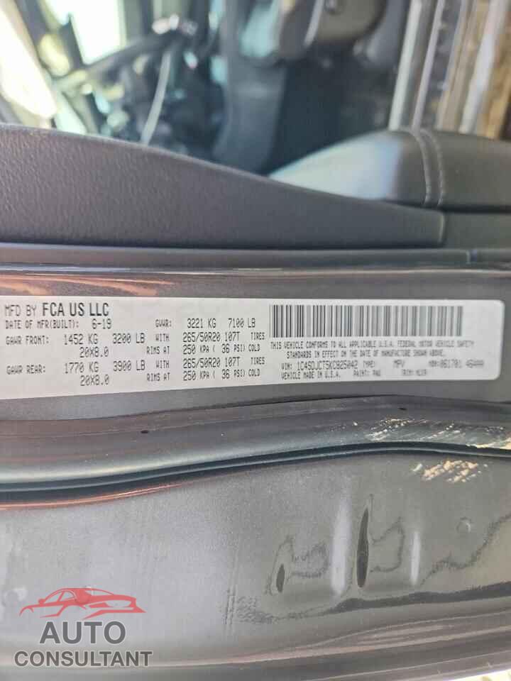 DODGE DURANGO 2019 - 1C4SDJCT5KC825042