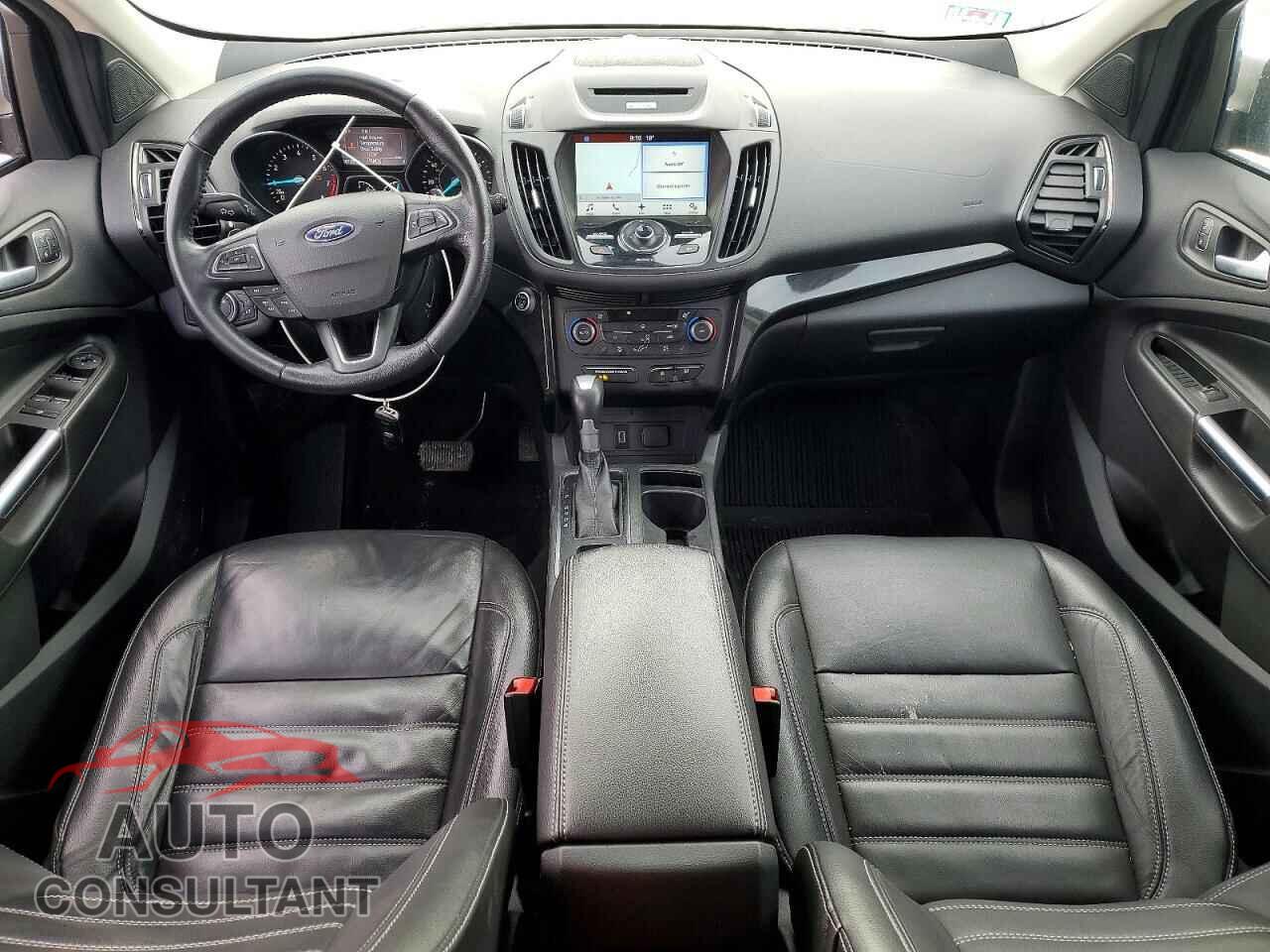 FORD ESCAPE 2017 - 1FMCU9JD9HUE41598