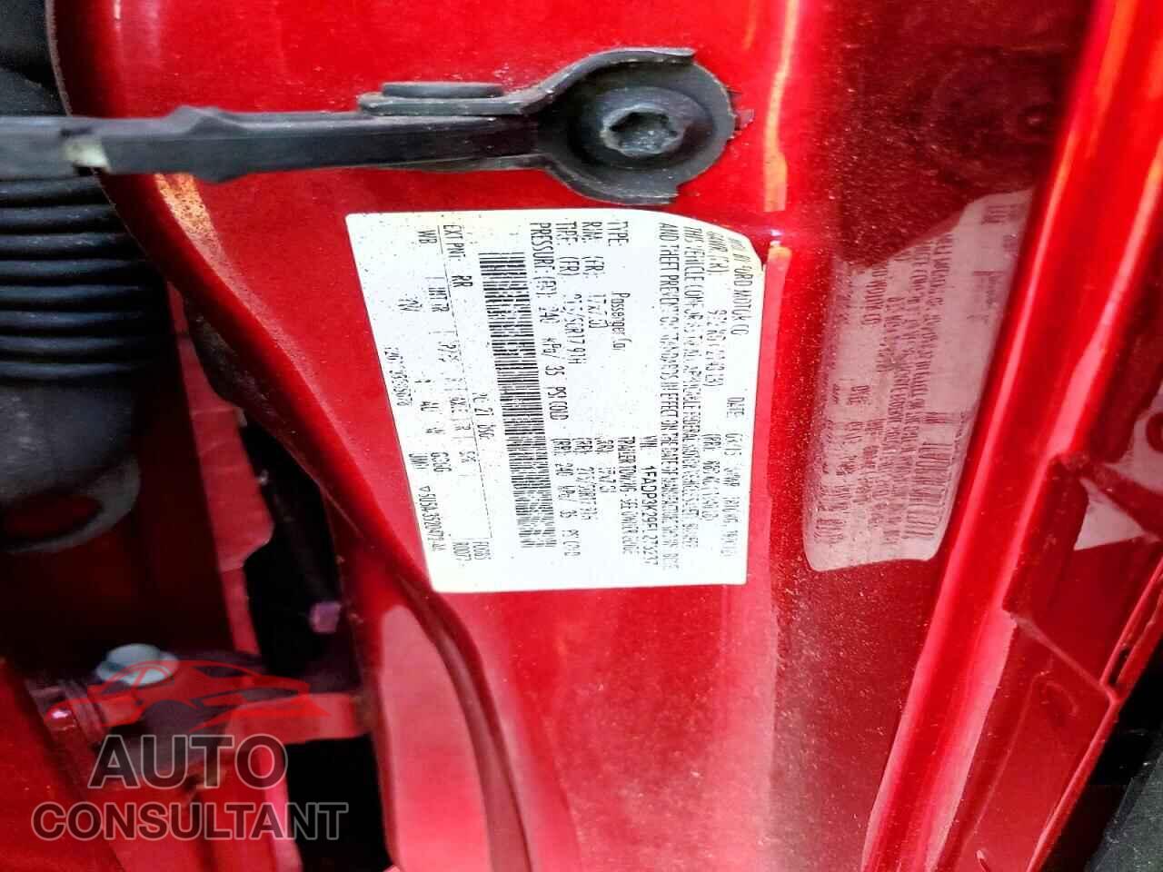 FORD FOCUS 2015 - 1FADP3K29FL273237
