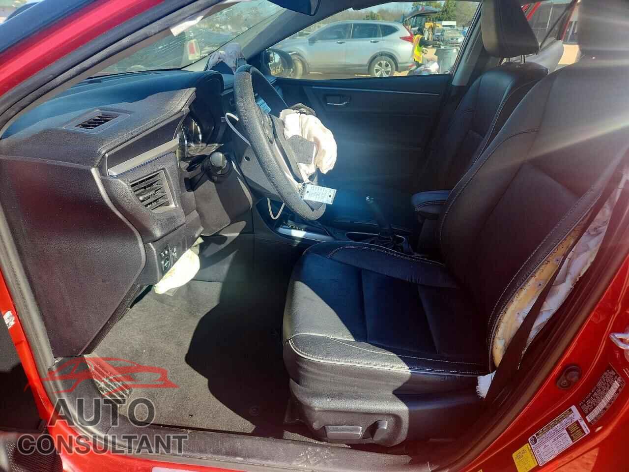TOYOTA COROLLA 2015 - 2T1BURHEXFC268506