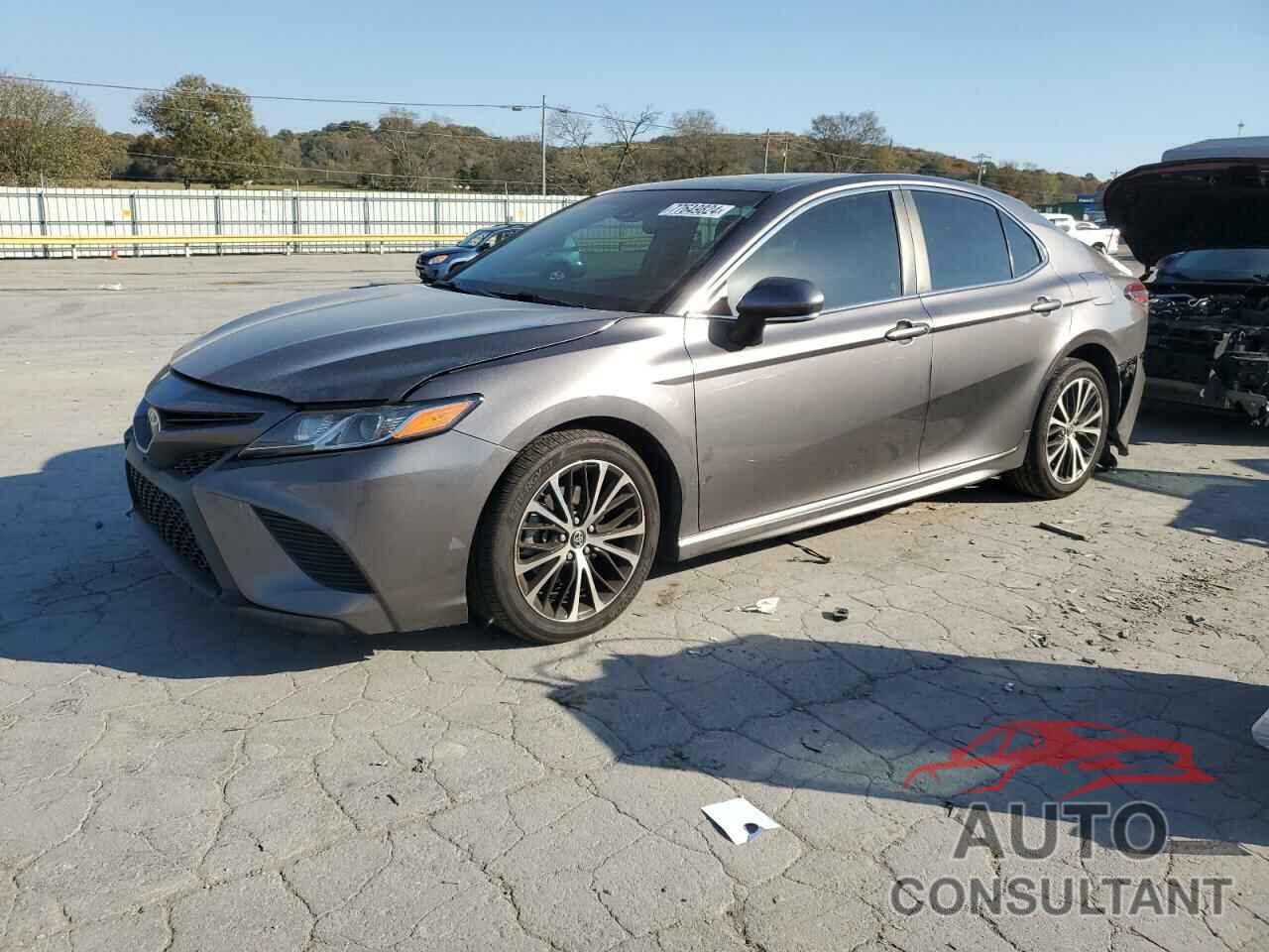 TOYOTA CAMRY 2018 - 4T1B11HK0JU616384