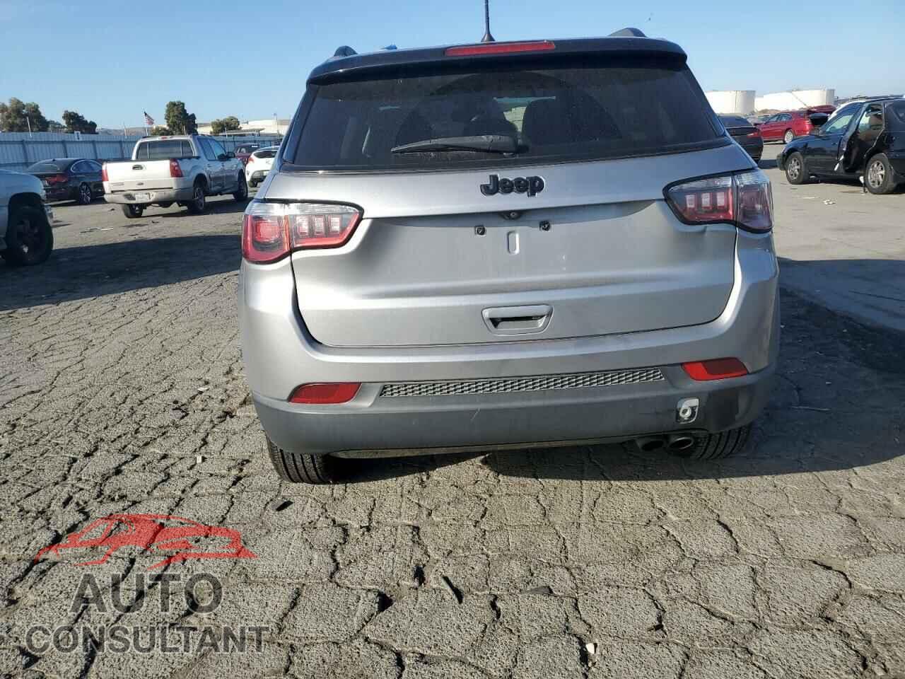 JEEP COMPASS 2018 - 3C4NJCBB3JT460857