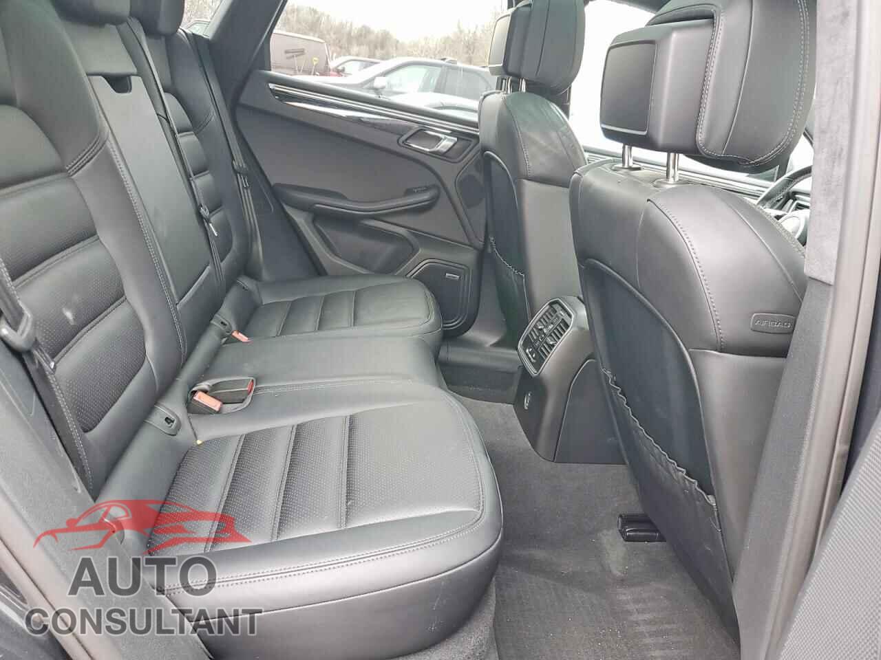 PORSCHE MACAN 2017 - WP1AF2A53HLB60987