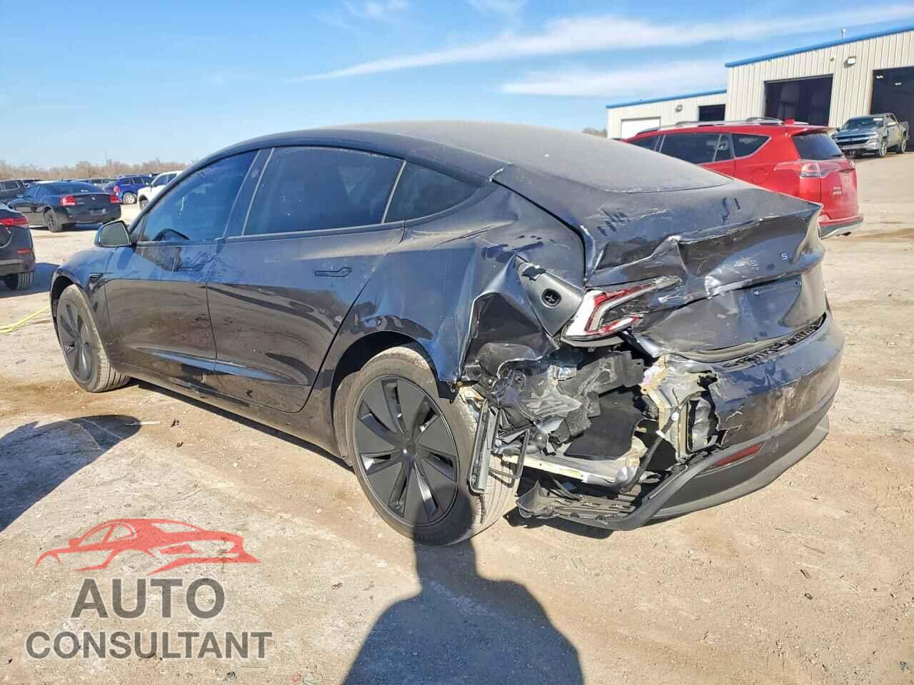 TESLA MODEL 3 2025 - 5YJ3E1EA4SF037885