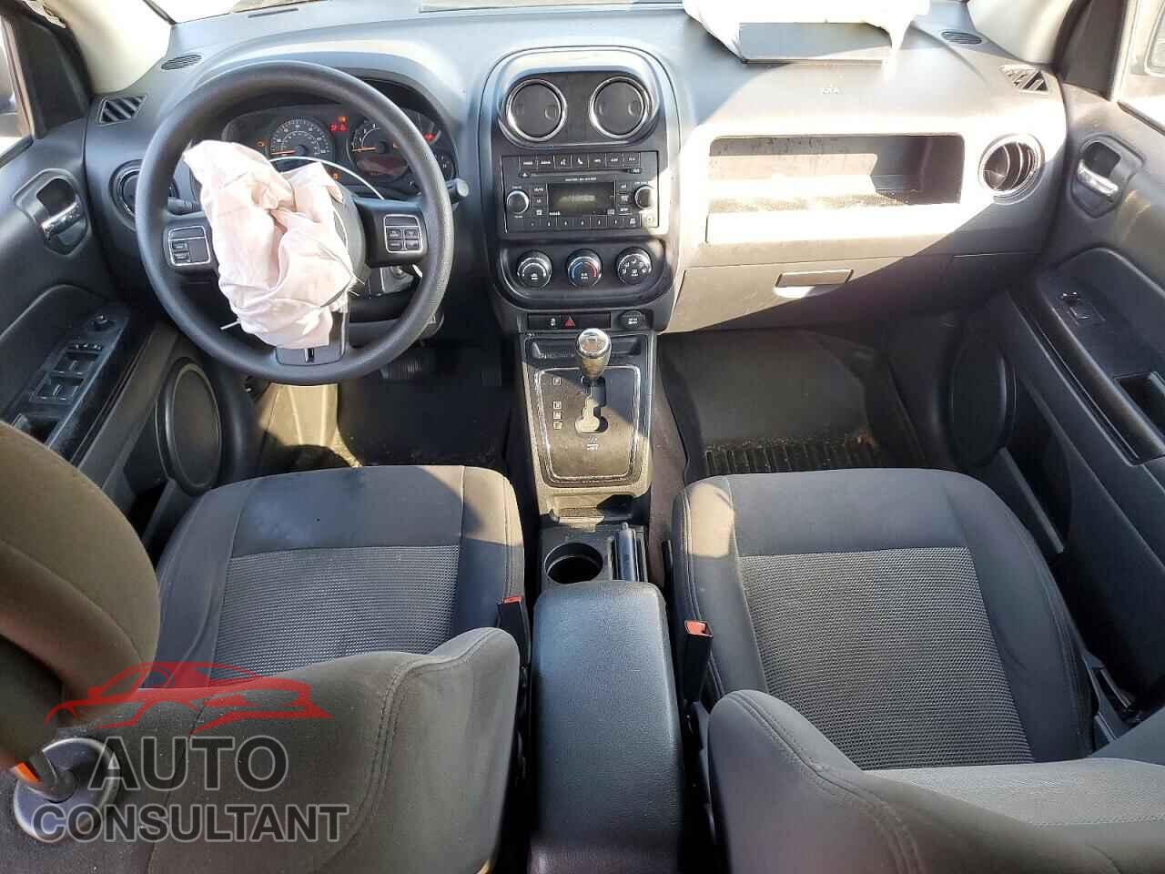 JEEP COMPASS 2017 - 1C4NJCBA6HD147907