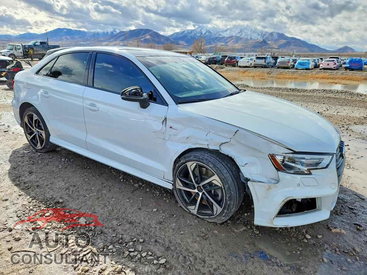 AUDI A3 2020 - WAUBEGFF4LA106008