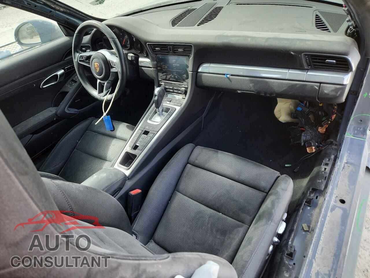 PORSCHE 911 2017 - WP0CA2A96HS141545