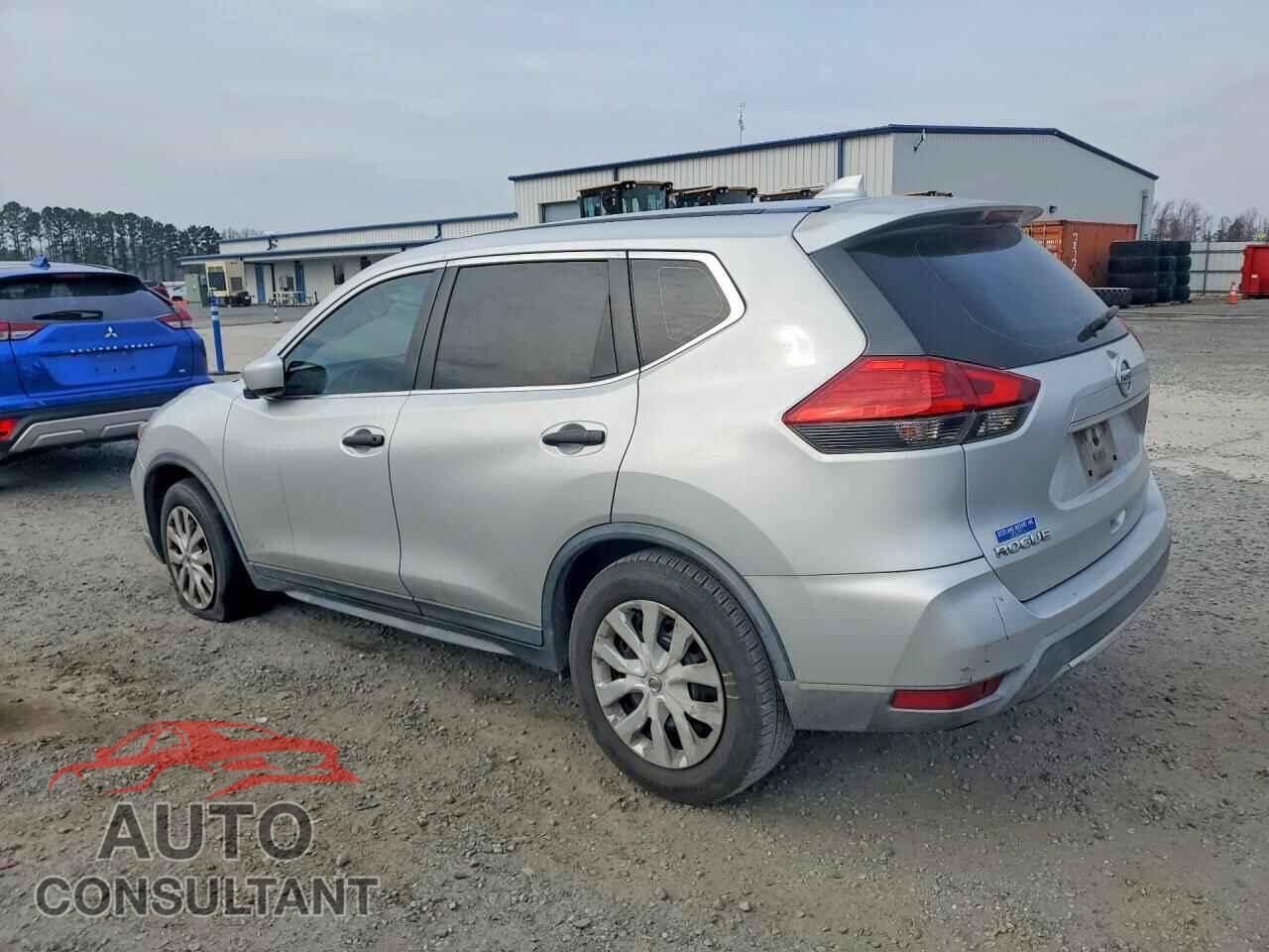NISSAN ROGUE 2017 - KNMAT2MT4HP566340