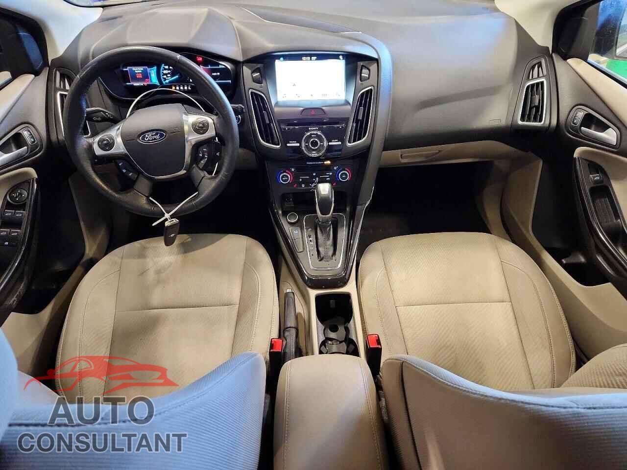 FORD FOCUS 2017 - 1FADP3R49HL344401