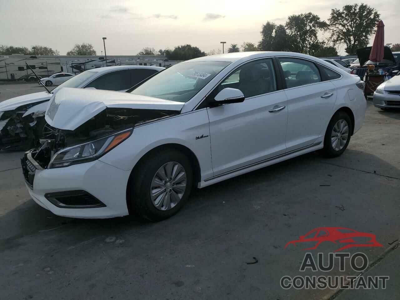 HYUNDAI SONATA 2017 - KMHE24L1XHA054158