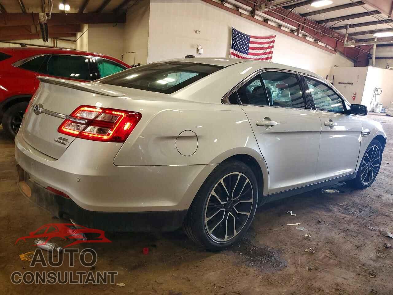 FORD TAURUS 2019 - 1FAHP2E88KG100811