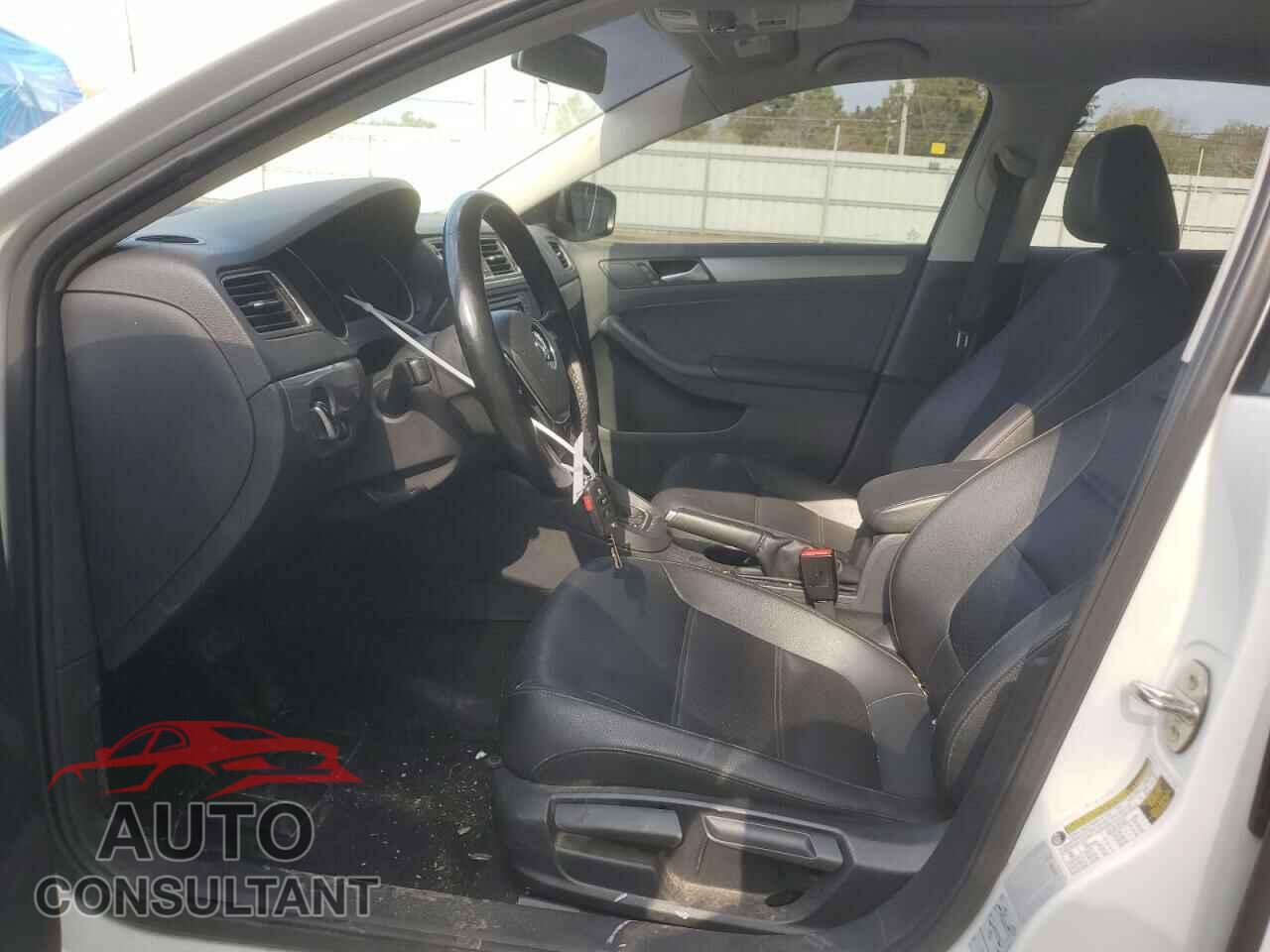 VOLKSWAGEN JETTA 2017 - 3VWDB7AJ7HM262888