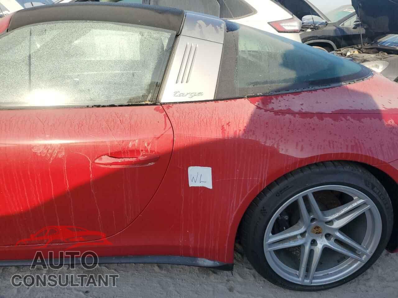 PORSCHE 911 2017 - WP0BA2A99HS132236