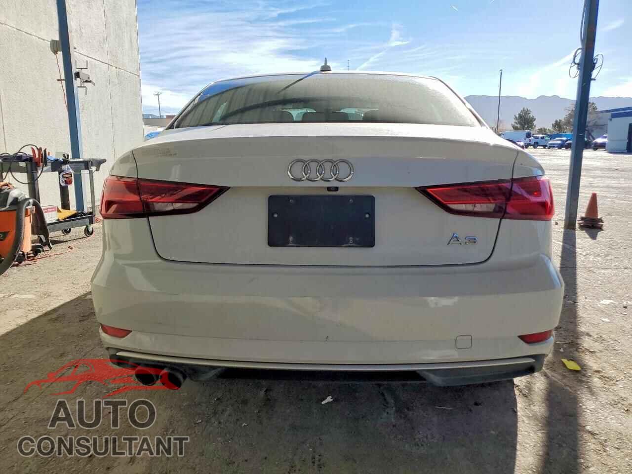 AUDI A3 2017 - WAUAUGFF1H1055895