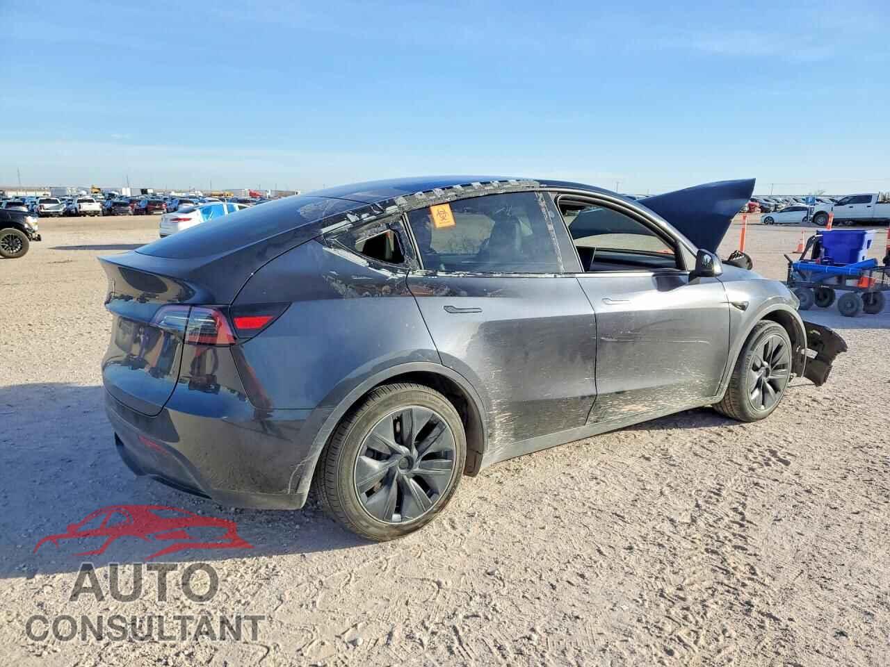 TESLA MODEL Y 2024 - 7SAYGDED7RF026811