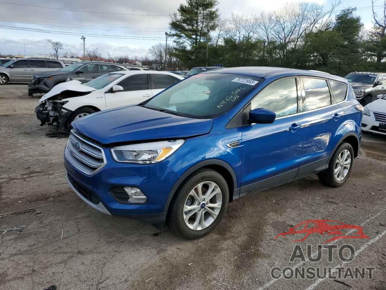 FORD ESCAPE 2017 - 1FMCU0GD4HUC27878