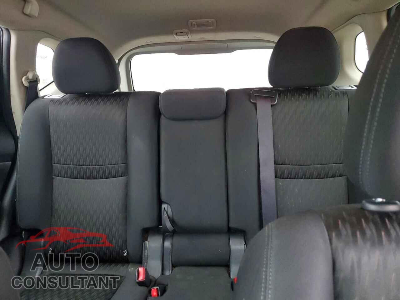 NISSAN ROGUE 2017 - KNMAT2MV6HP599342