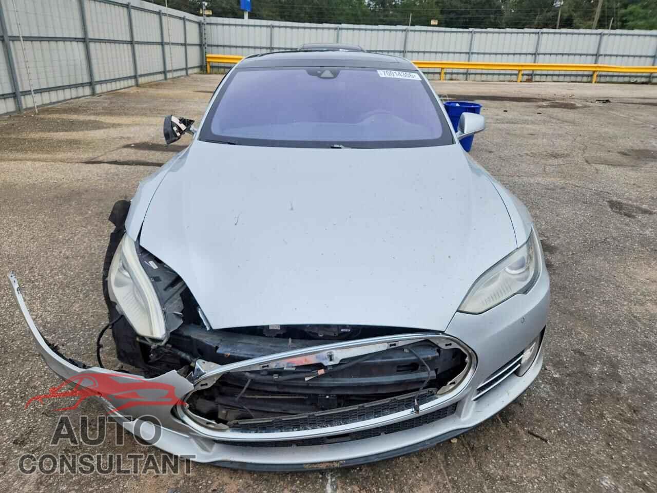 TESLA MODEL S 2015 - 5YJSA1E4XFF113990