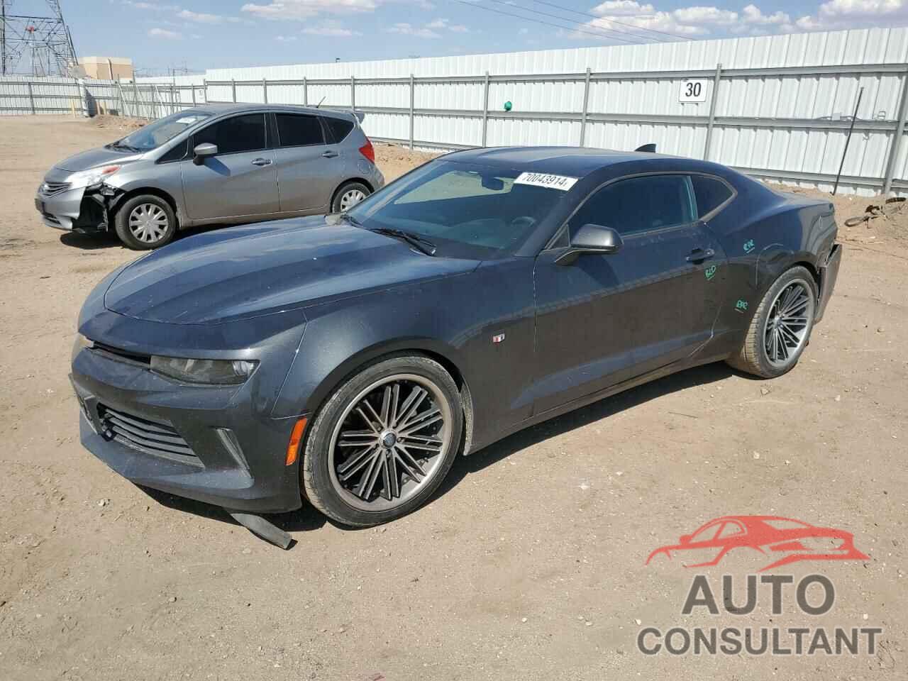 CHEVROLET CAMARO 2017 - 1G1FB1RX0H0136532