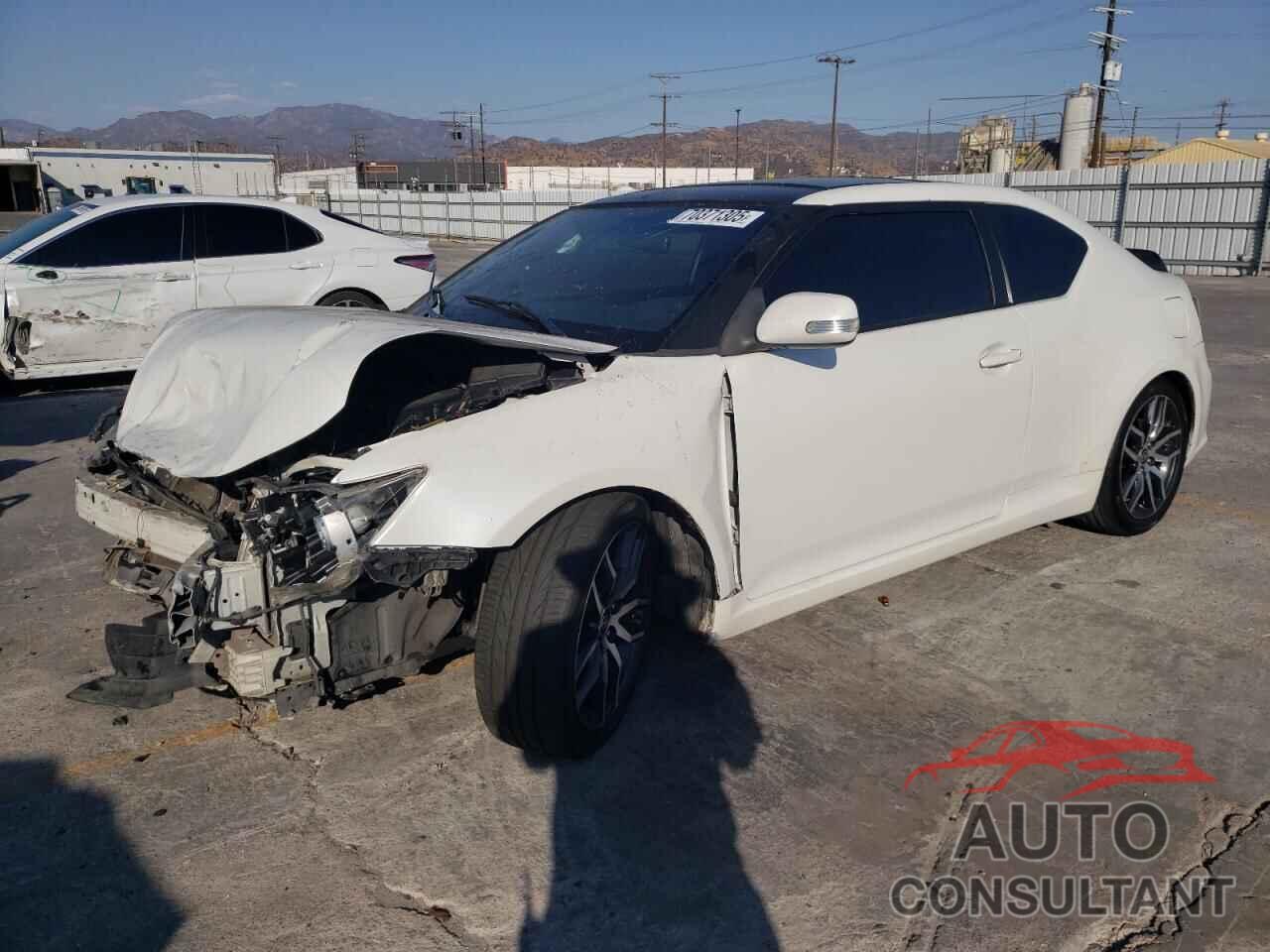 TOYOTA SCION 2016 - JTKJF5C71GJ014821