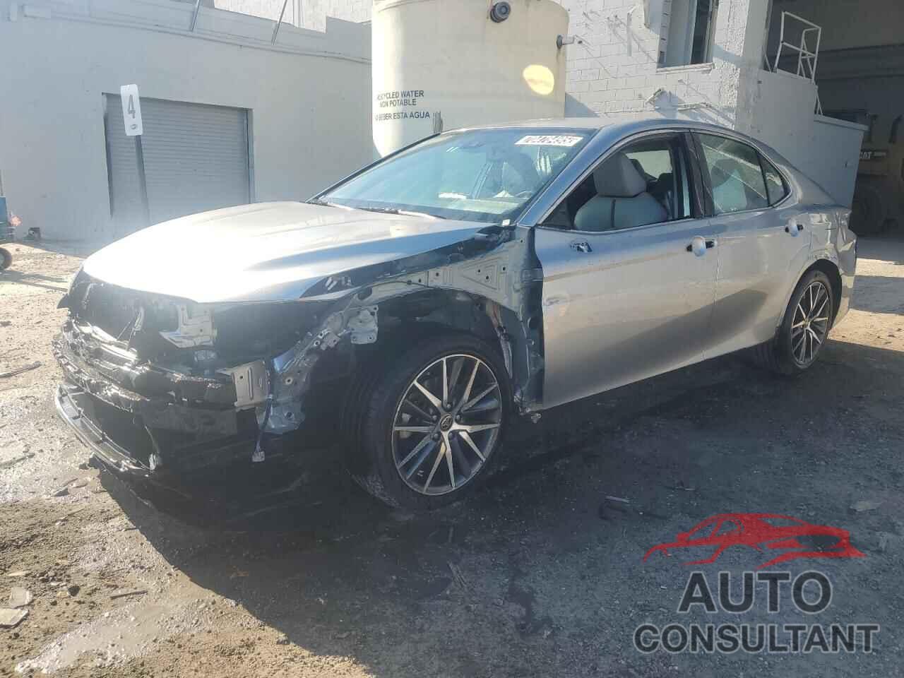 TOYOTA CAMRY 2023 - 4T1F11AK4PU809125