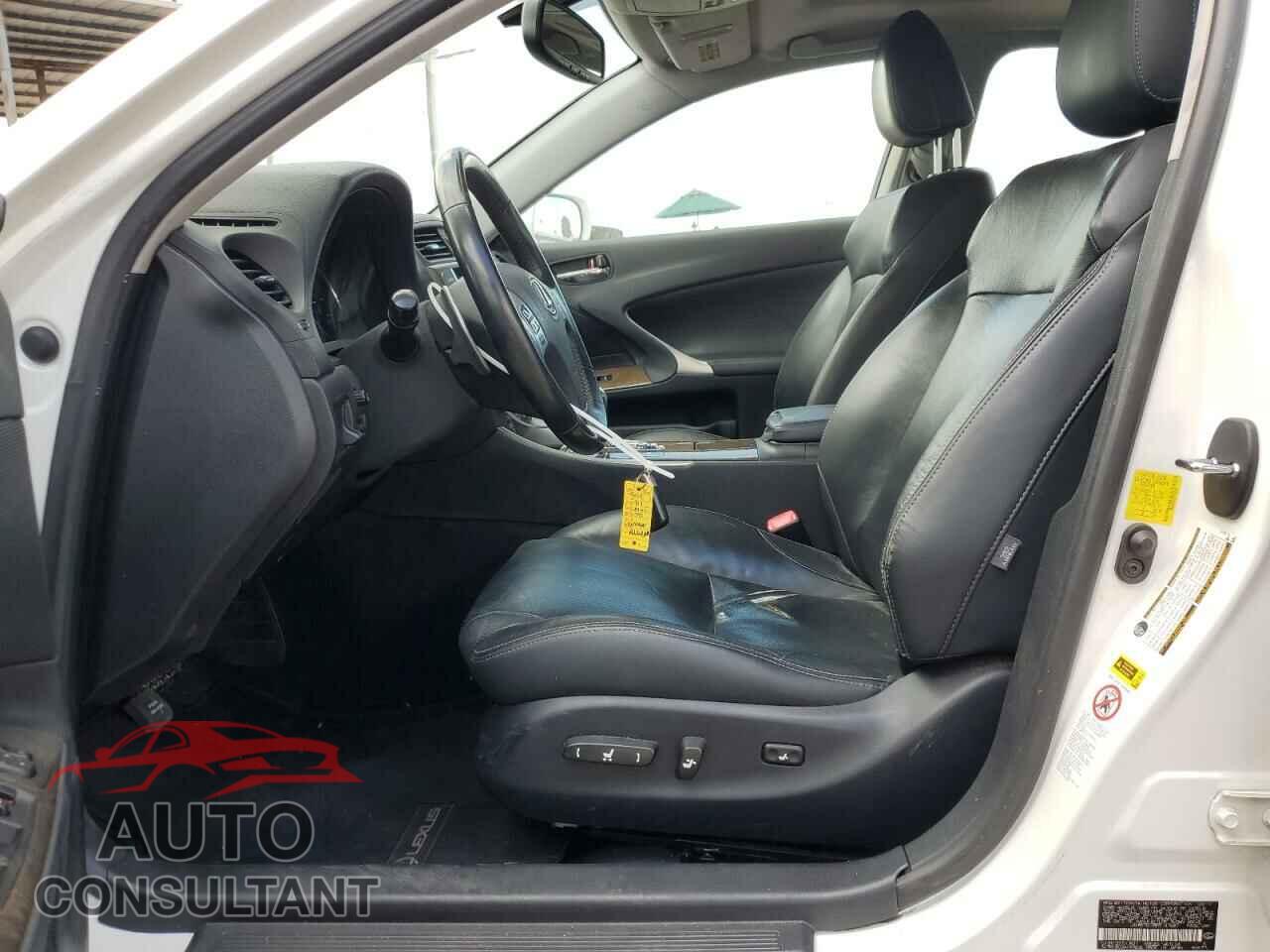 LEXUS IS 2011 - JTHBF5C28B5147687