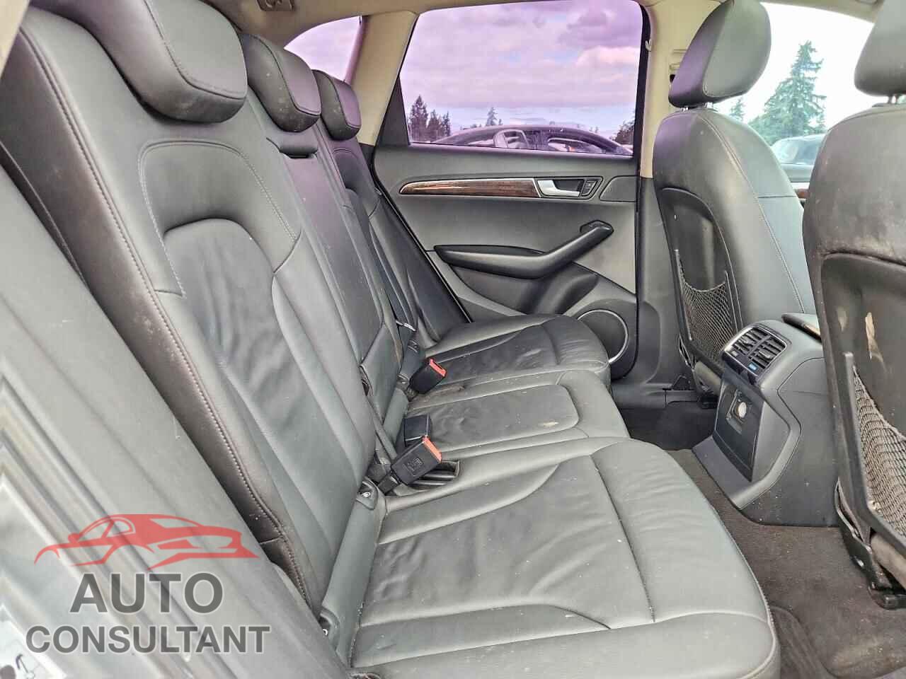AUDI Q5 2010 - WA1LKAFP2AA093126