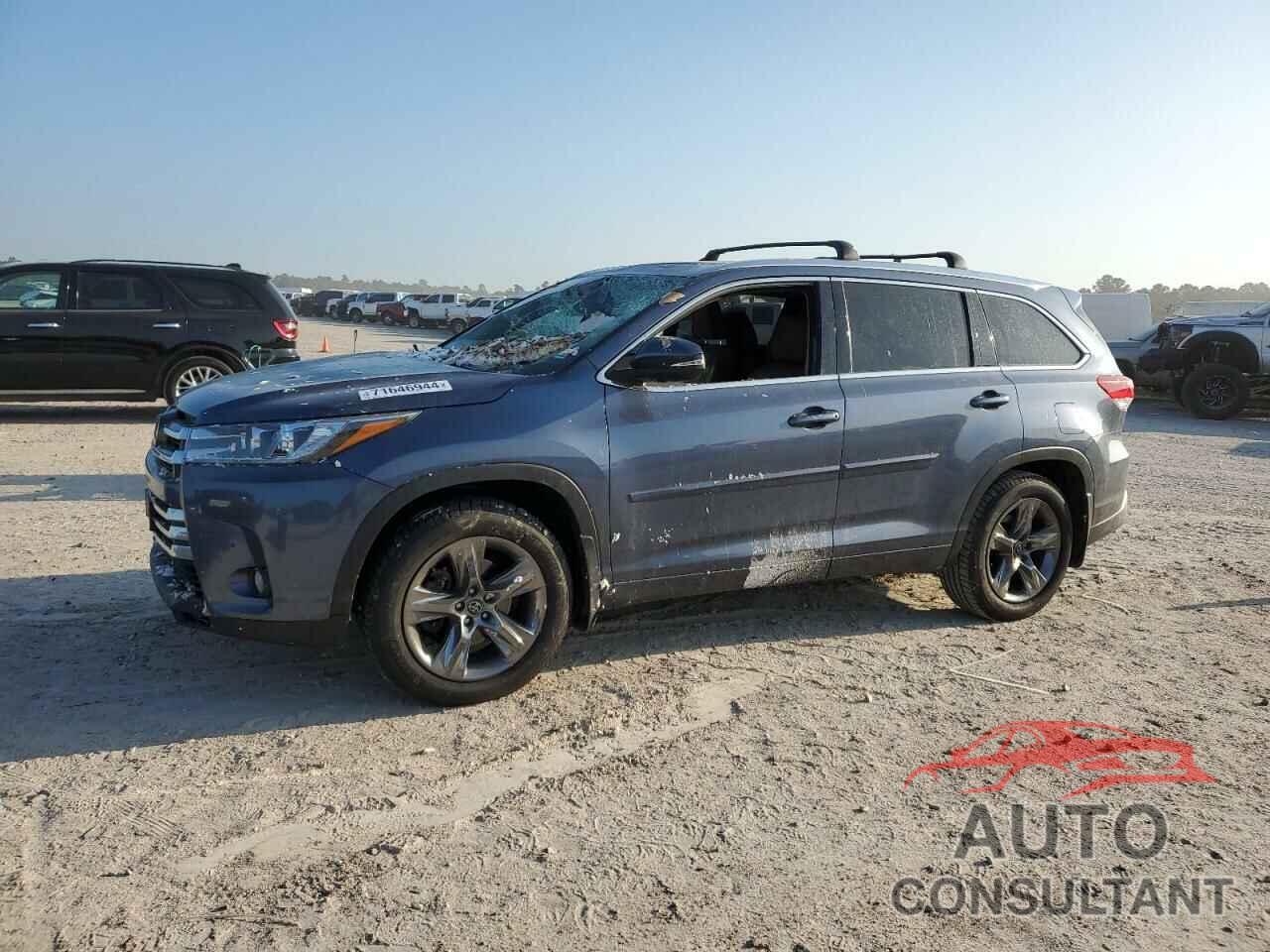 TOYOTA HIGHLANDER 2018 - 5TDDZRFH0JS856552