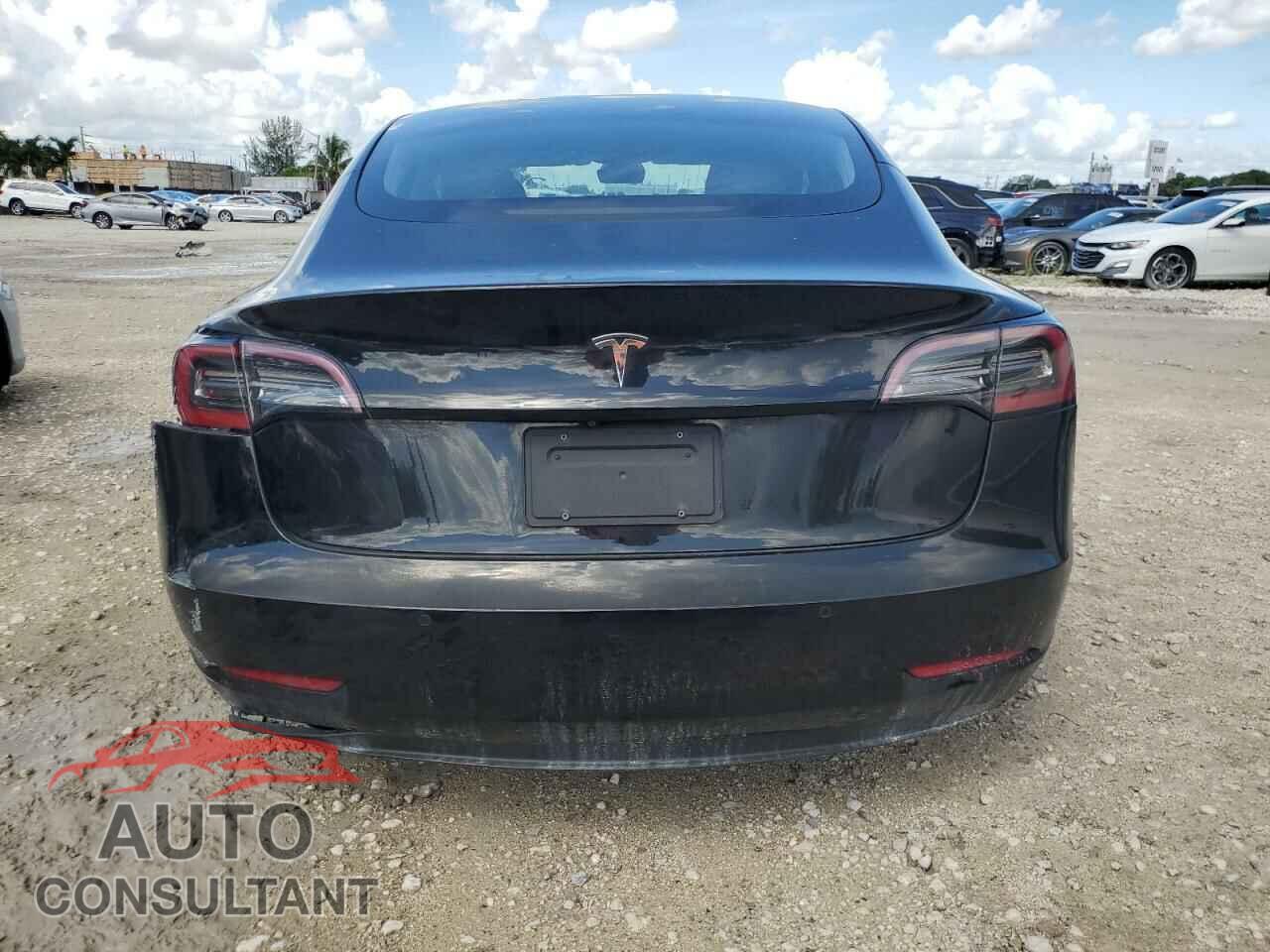 TESLA MODEL 3 2019 - 5YJ3E1EA7KF324007