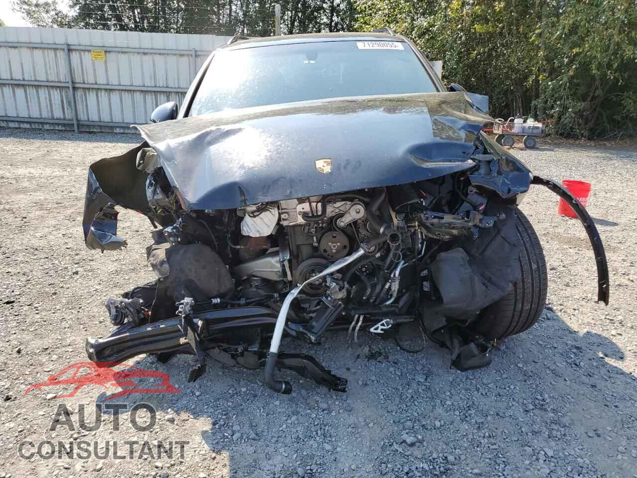 PORSCHE CAYENNE 2017 - WP1AA2A26HKA84661