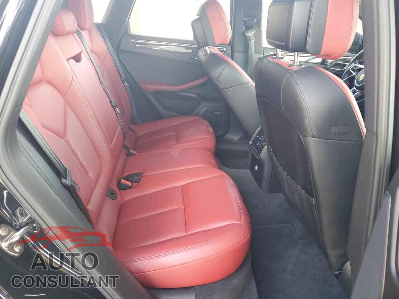 PORSCHE MACAN 2016 - WP1AB2A59GLB52239