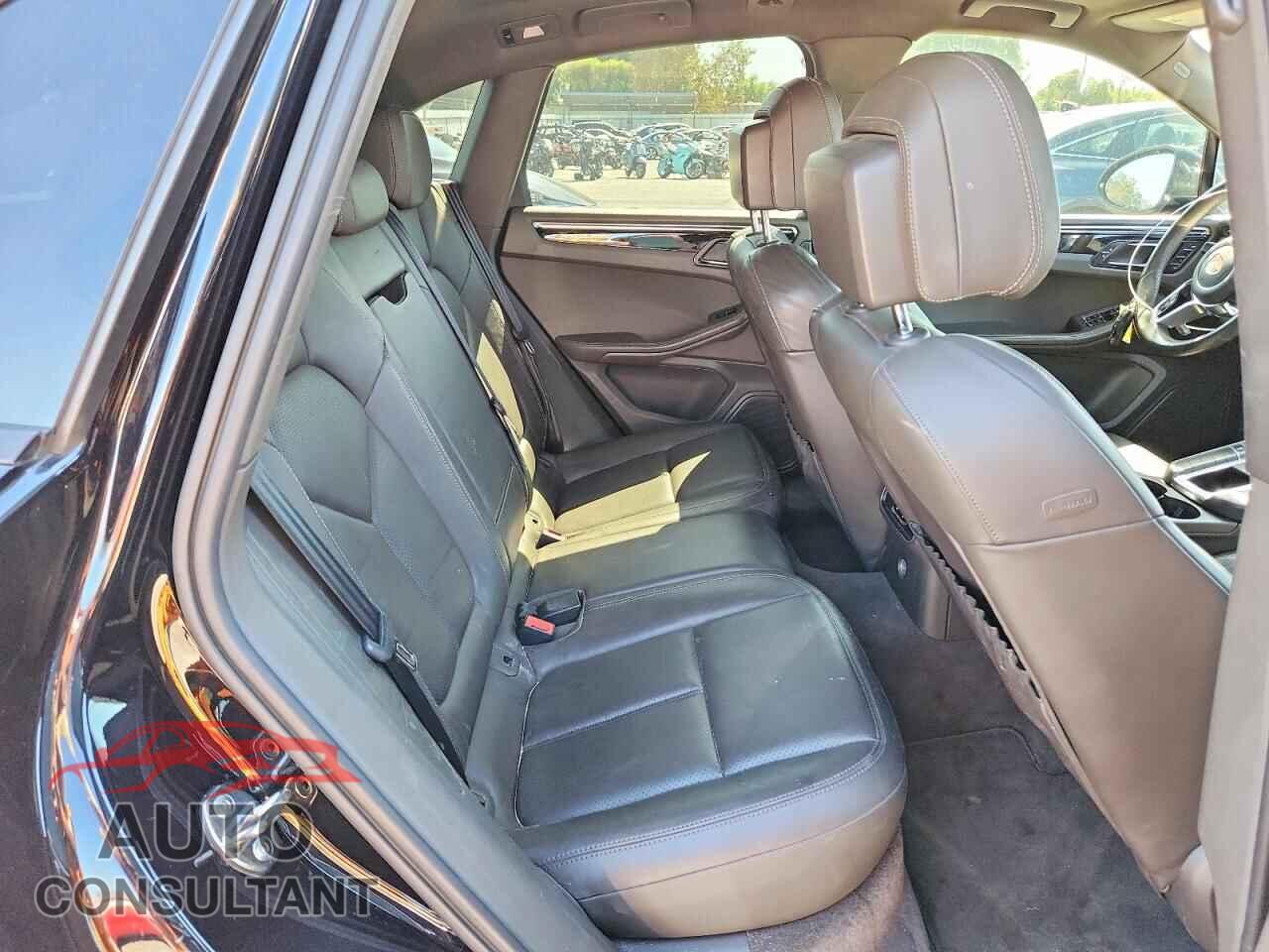 PORSCHE MACAN 2015 - WP1AB2A54FLB60571