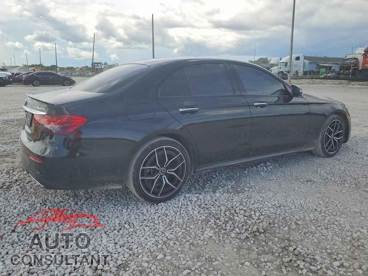 MERCEDES-BENZ E-CLASS 2023 - W1KZF8EB4PB132455