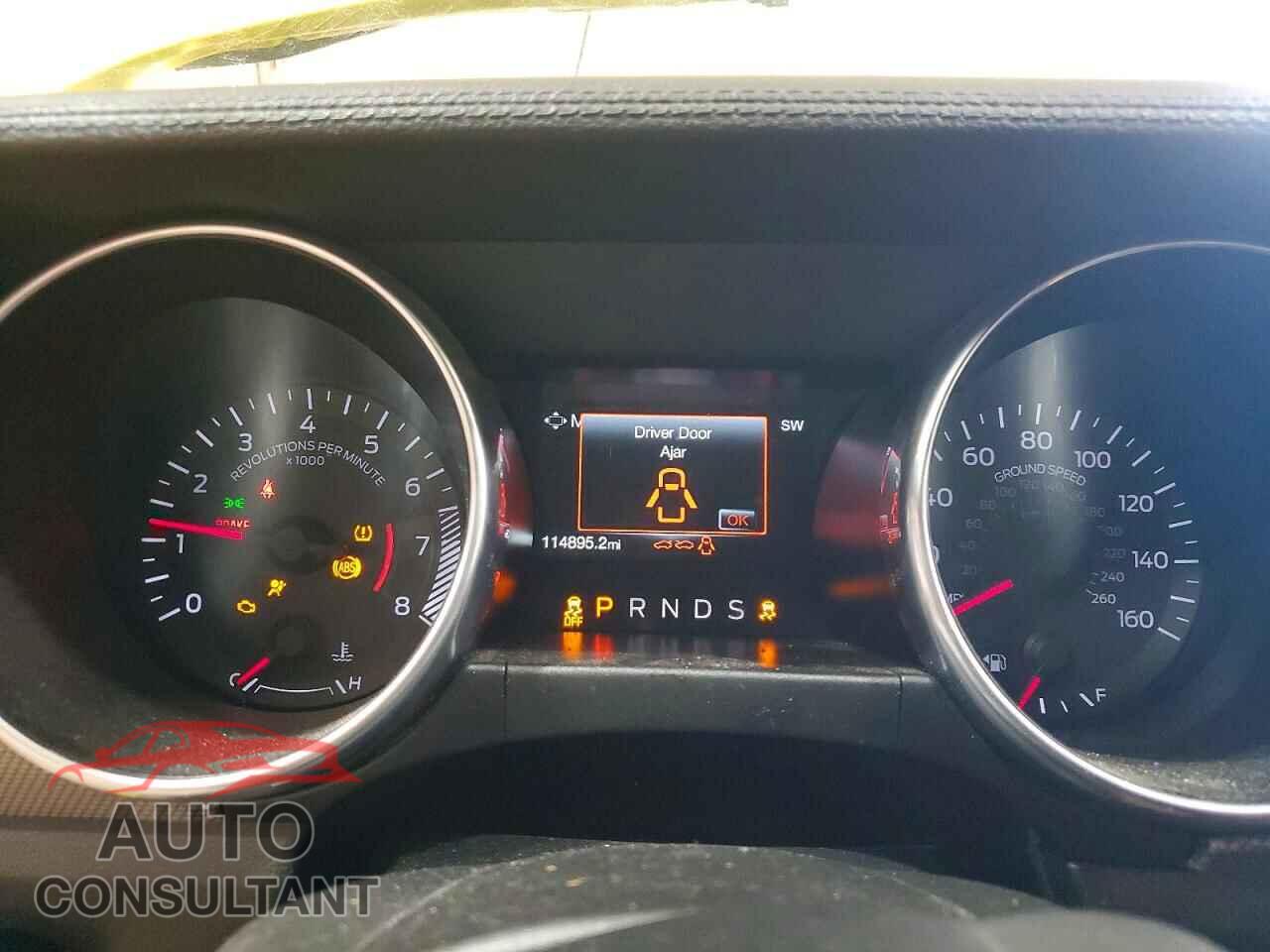FORD MUSTANG 2018 - 1FA6P8TH3J5135487