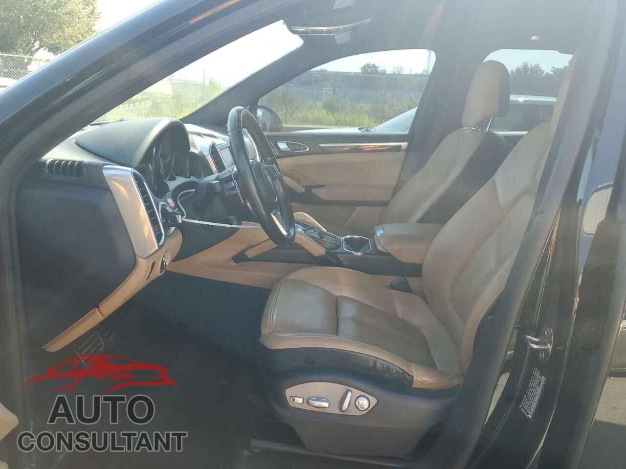 PORSCHE CAYENNE 2016 - WP1AA2A24GLA00880