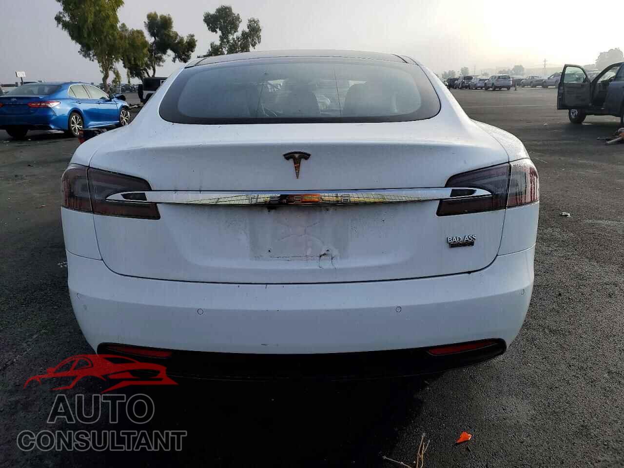 TESLA MODEL S 2016 - 5YJSA1E29GF143143