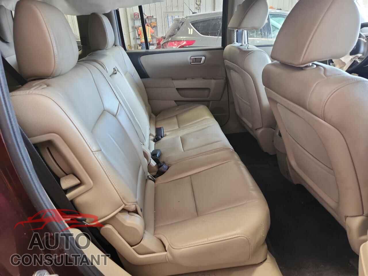HONDA PILOT 2012 - 5FNYF4H55CB070981