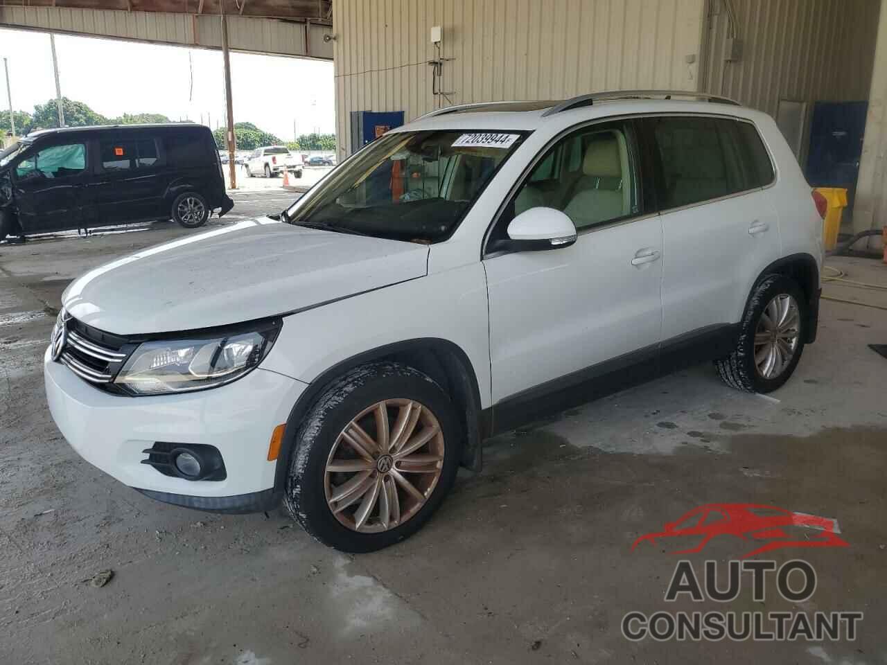 VOLKSWAGEN TIGUAN 2016 - WVGBV7AX5GW541336