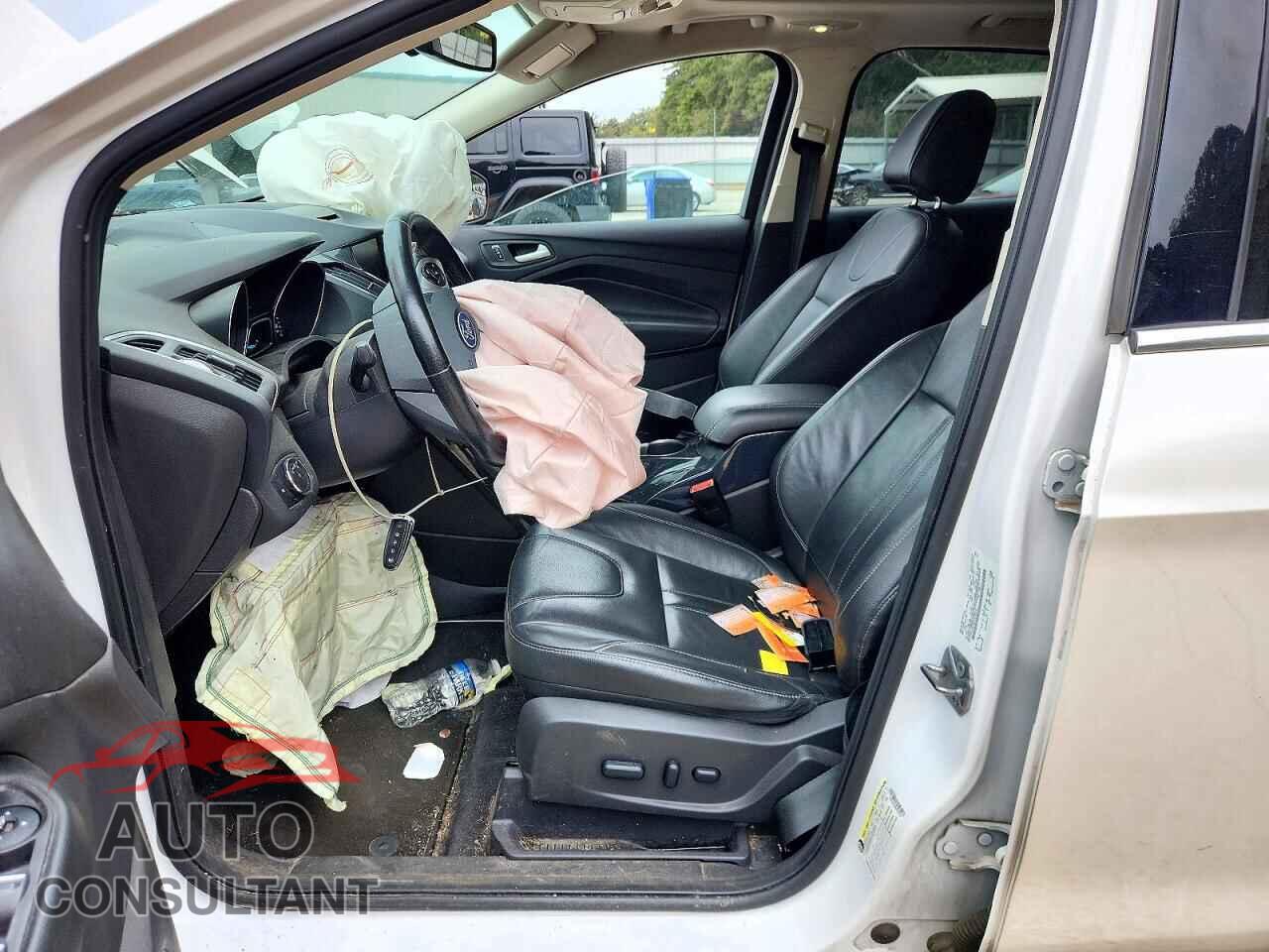 FORD ESCAPE 2013 - 1FMCU0J96DUC76210