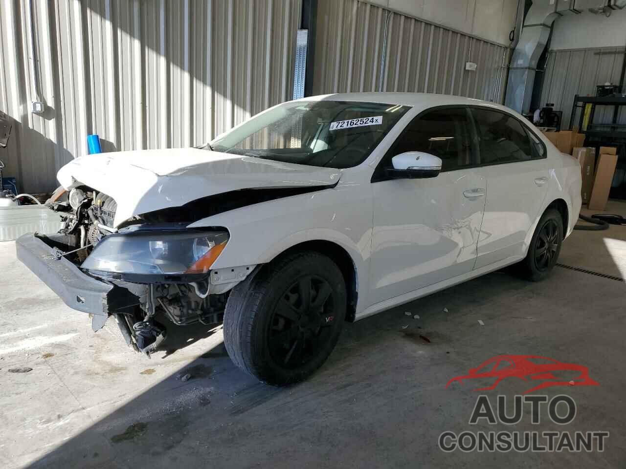VOLKSWAGEN PASSAT 2014 - 1VWAP7A31EC027132