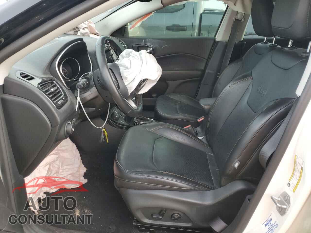 JEEP COMPASS 2019 - 3C4NJDCBXKT843152