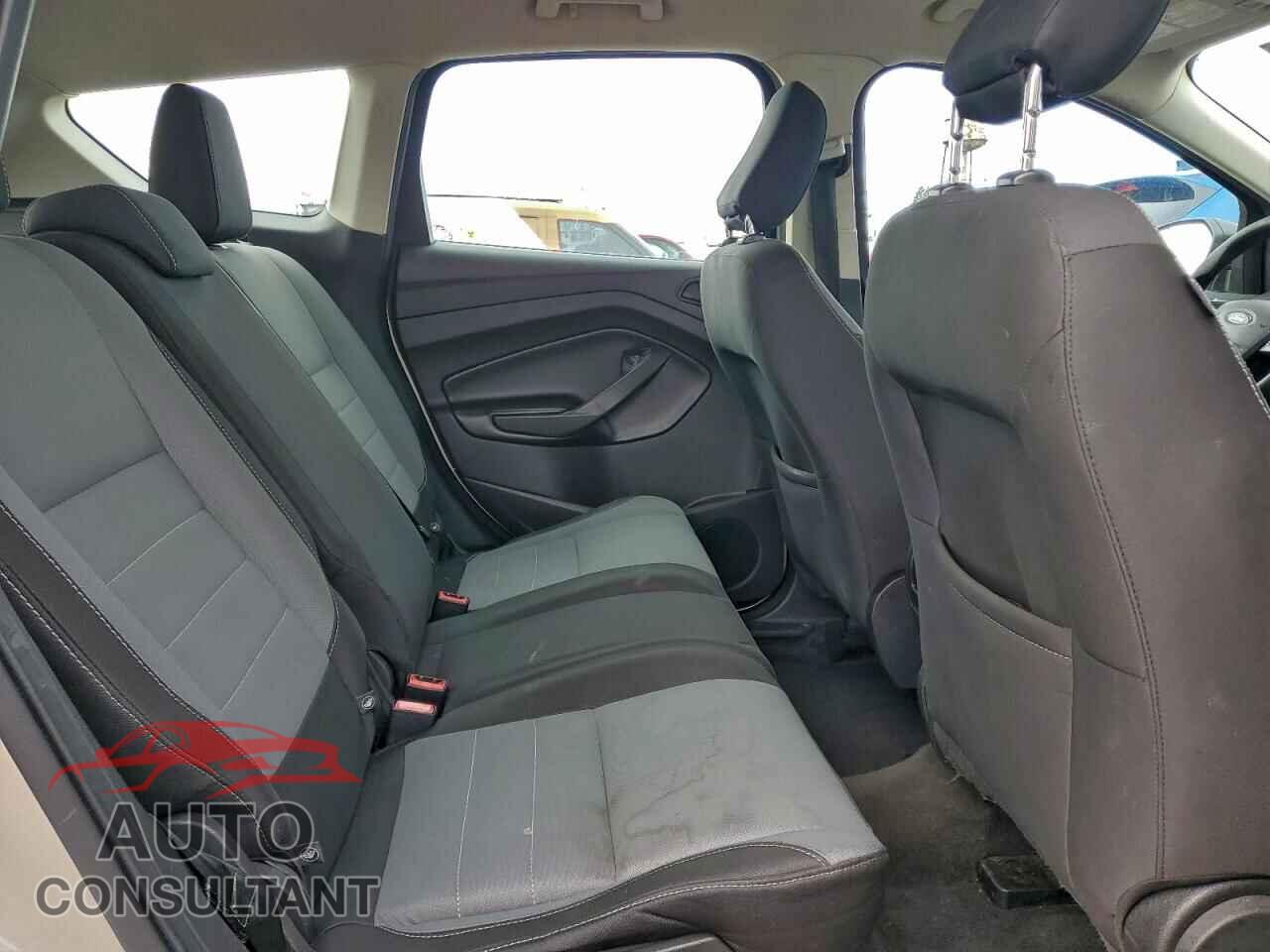 FORD ESCAPE 2018 - 1FMCU0F73JUD30288