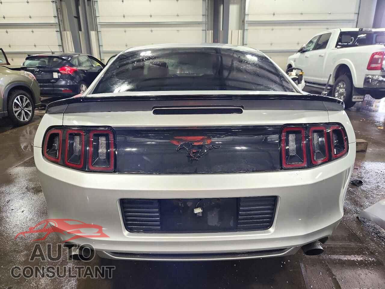 FORD MUSTANG 2013 - 1ZVBP8AM4D5205931