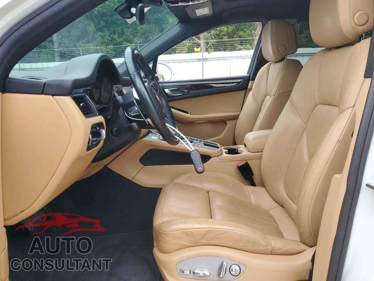 PORSCHE MACAN 2018 - WP1AA2A56JLB03977